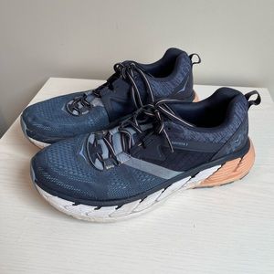 Womens 9.5 Hoka shoes